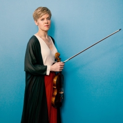 Auftakt zu 4 Tagen Zürich am Abend in der Tonhalle - Isabelle Faust an der Violine
