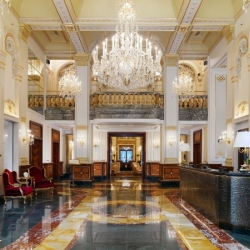 Die prachtvolle Lobby des Hotels Imperial lädt zum Verweilen ein